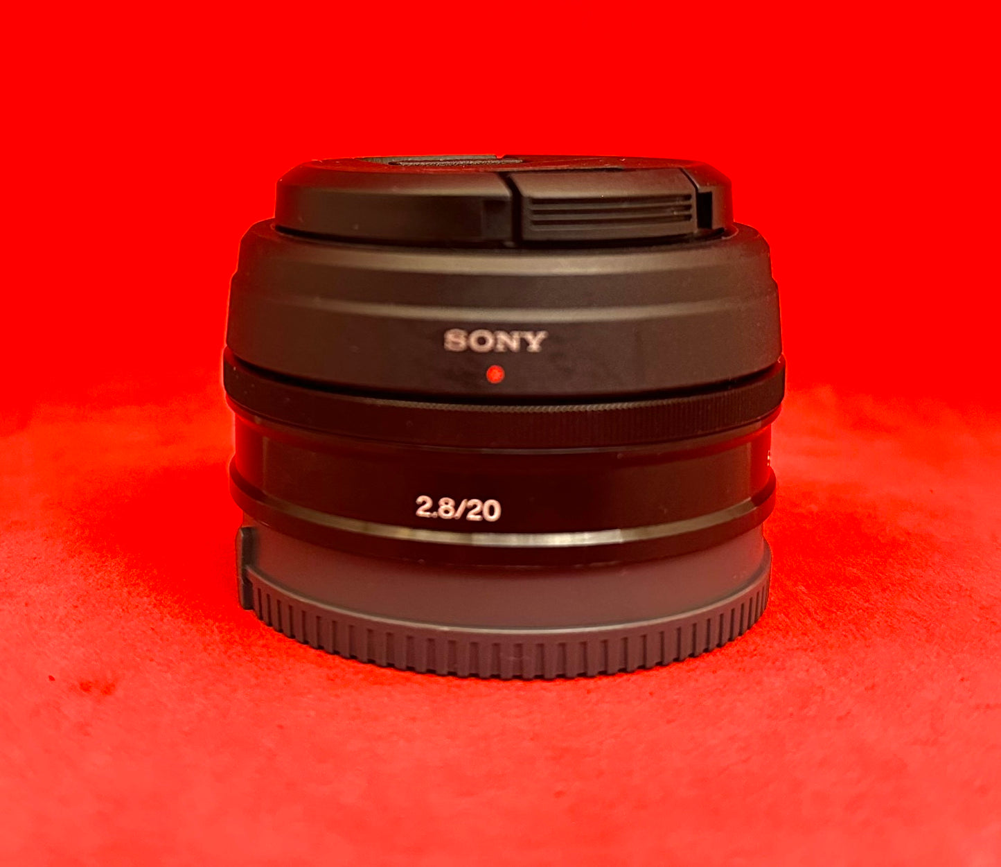SONY E 20MM F/2.8 LENS (used)