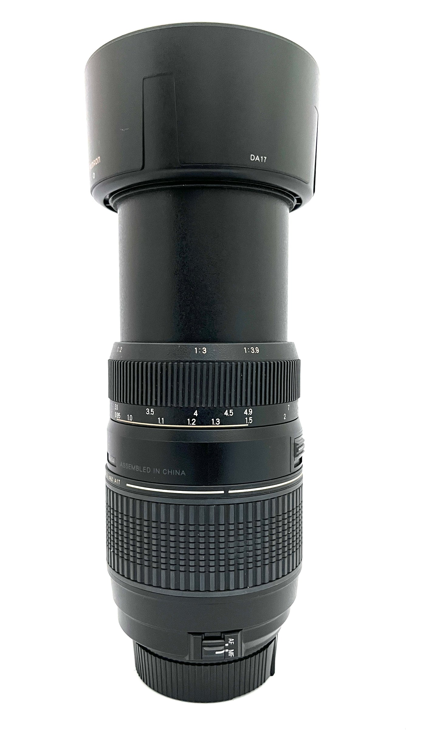 TAMRON AF 70-300MM F4-5.6 DI MACRO LENS Canon EF MOUNT (used)