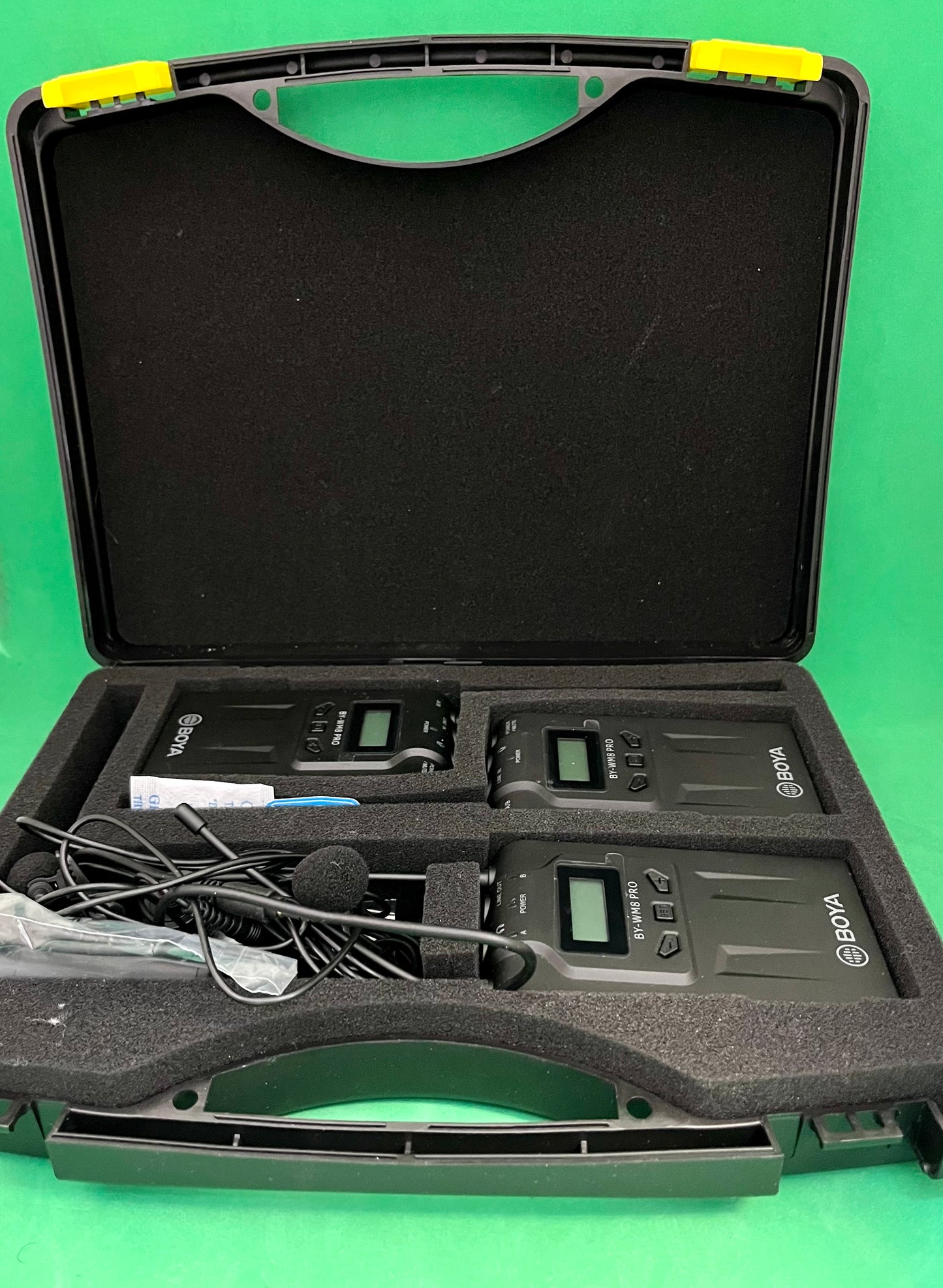 BOYA BY-WM8 Pro-K2 UHF Dual-Channel Wireless Lavalier System (used)