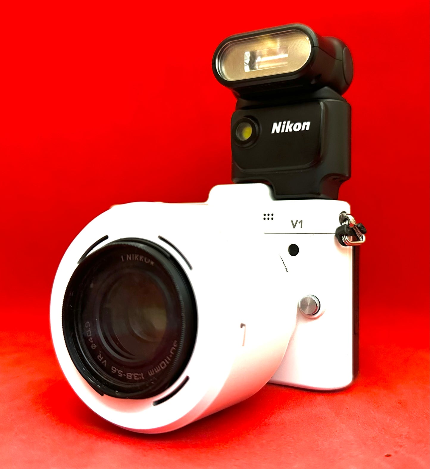 Nikon 1 V1 Mirrorless Digital Camera with 30-110mm Lens (used)