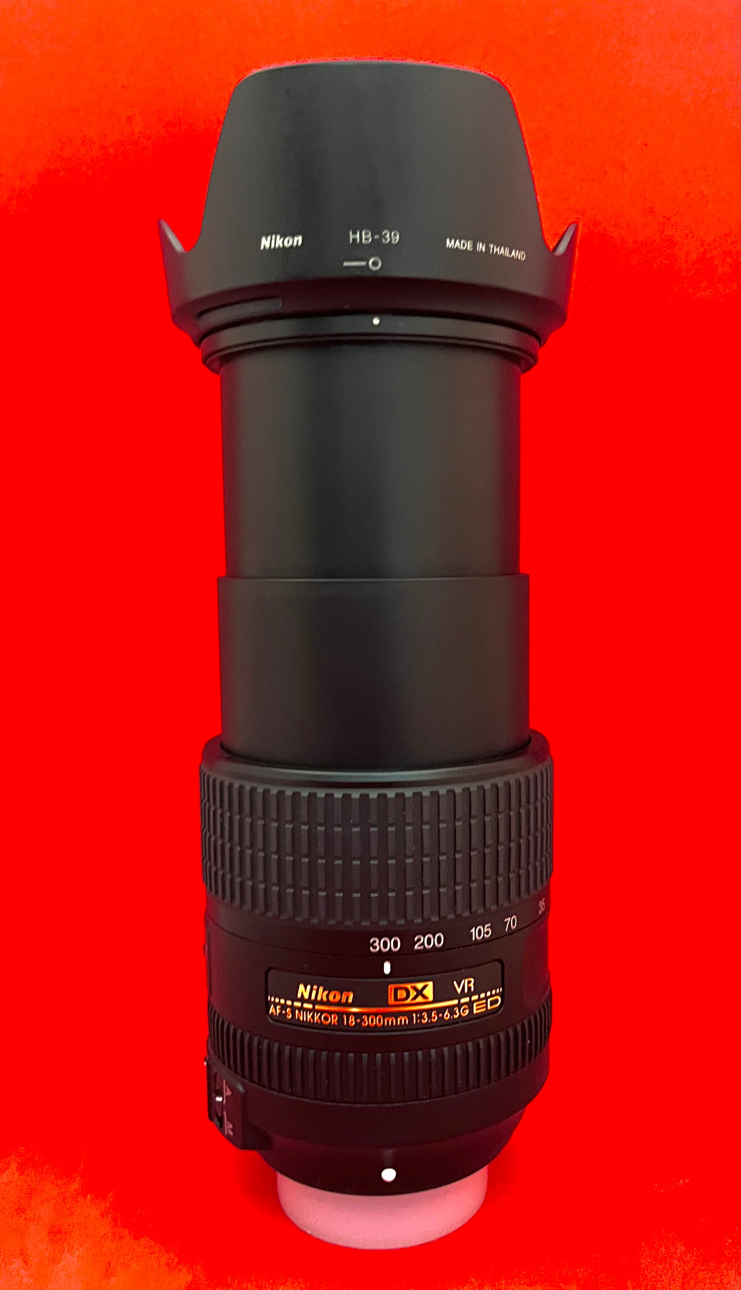 Nikon 18-300mm f/3.5-6.3G ED VR AF-S DX Nikkor Lens (used)