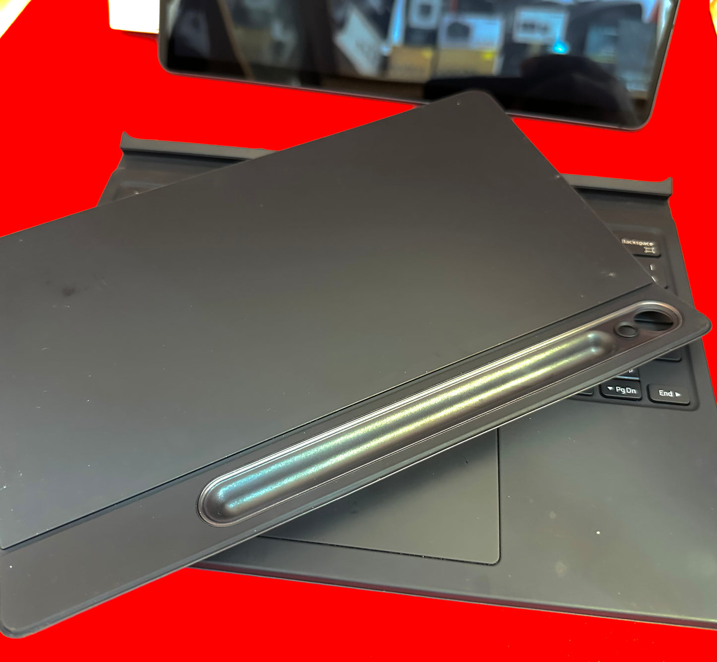 Samsung Galaxy Tab S9 5G 256GB Tablet + Samsung Galaxy keyboard (used)