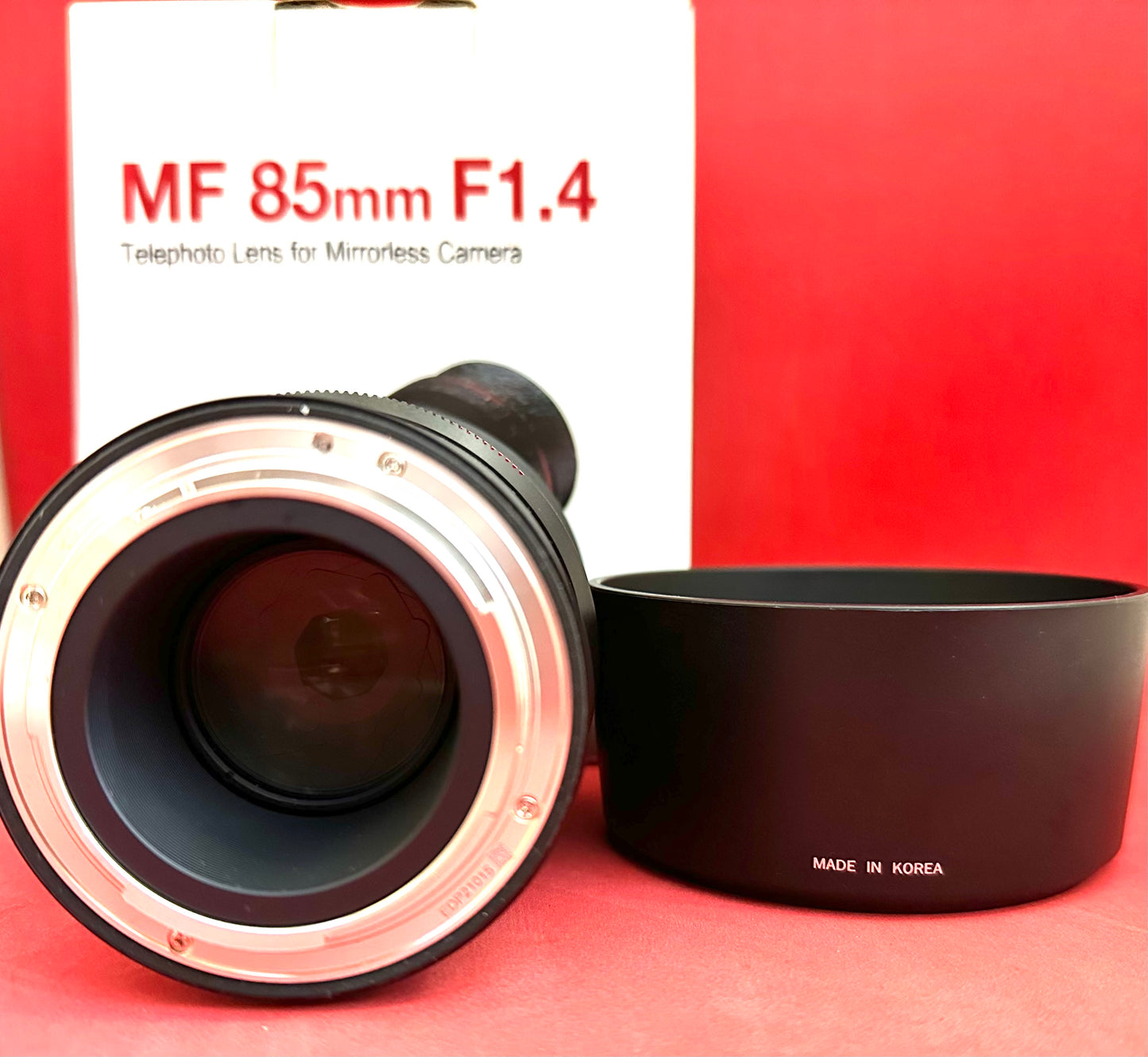Samyang RF 85mm F1.4 MF Manual Focus Lens for Canon RF Full Frame mirrorless camera (Used)