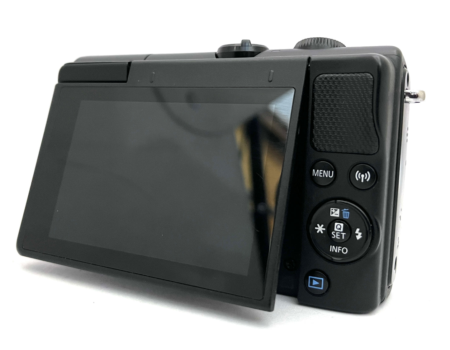 Canon EOS M100+ 15-45mm (used)