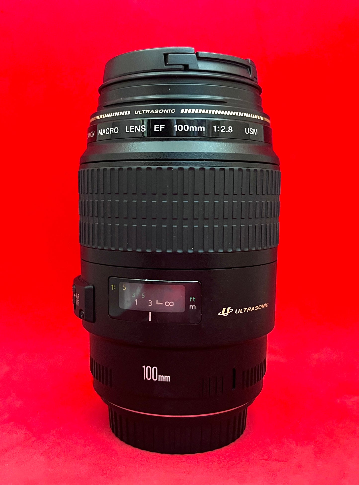 CANON EF 100MM F2.8 USM MACRO LENS (used)