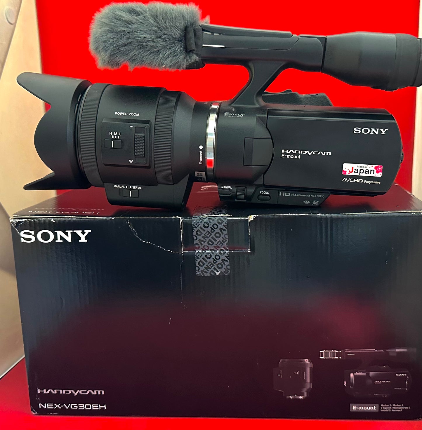 Sony NEX-VG30EH Camcorder with 18-200mm f/3.5-6.3 Power Zoom Lens (used)