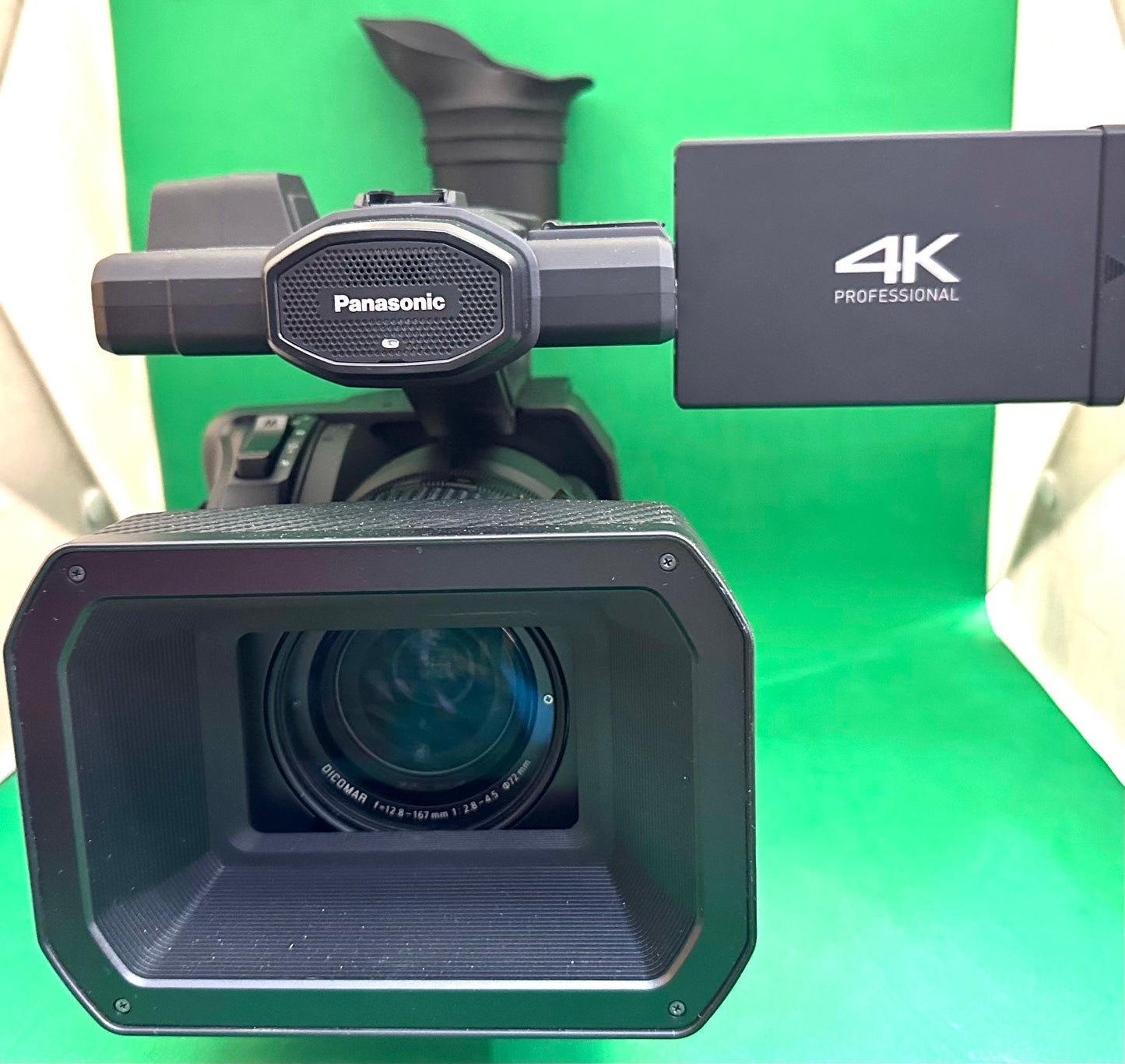 Panasonic AG-DVX200 4K Professional Camcorder (used)