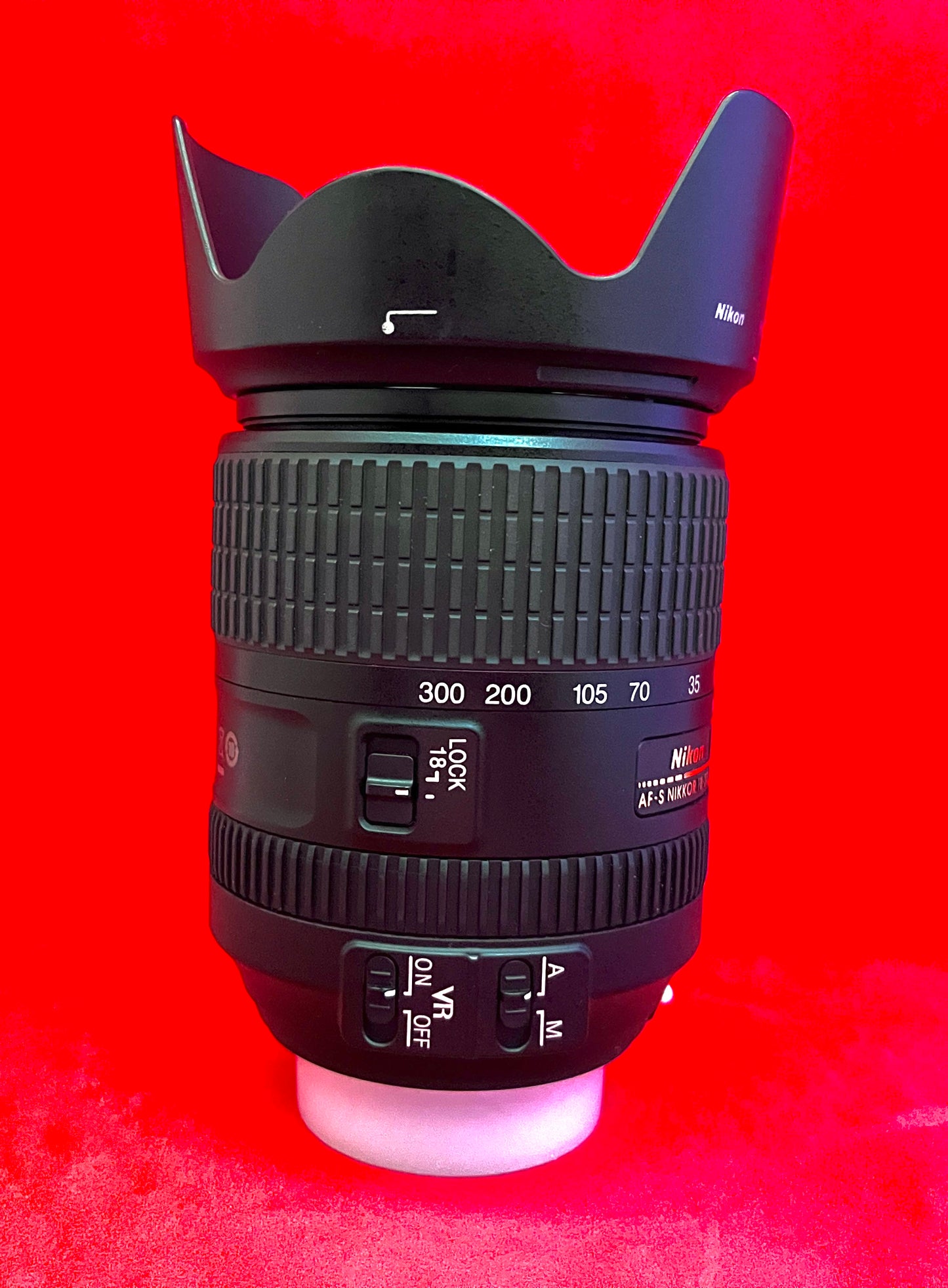 Nikon 18-300mm f/3.5-6.3G ED VR AF-S DX Nikkor Lens (used)