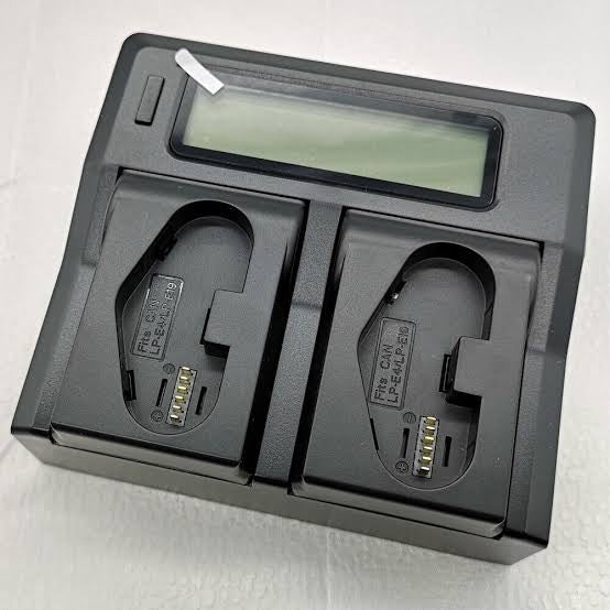 Canon Dual Digital battery charger for LP-E19