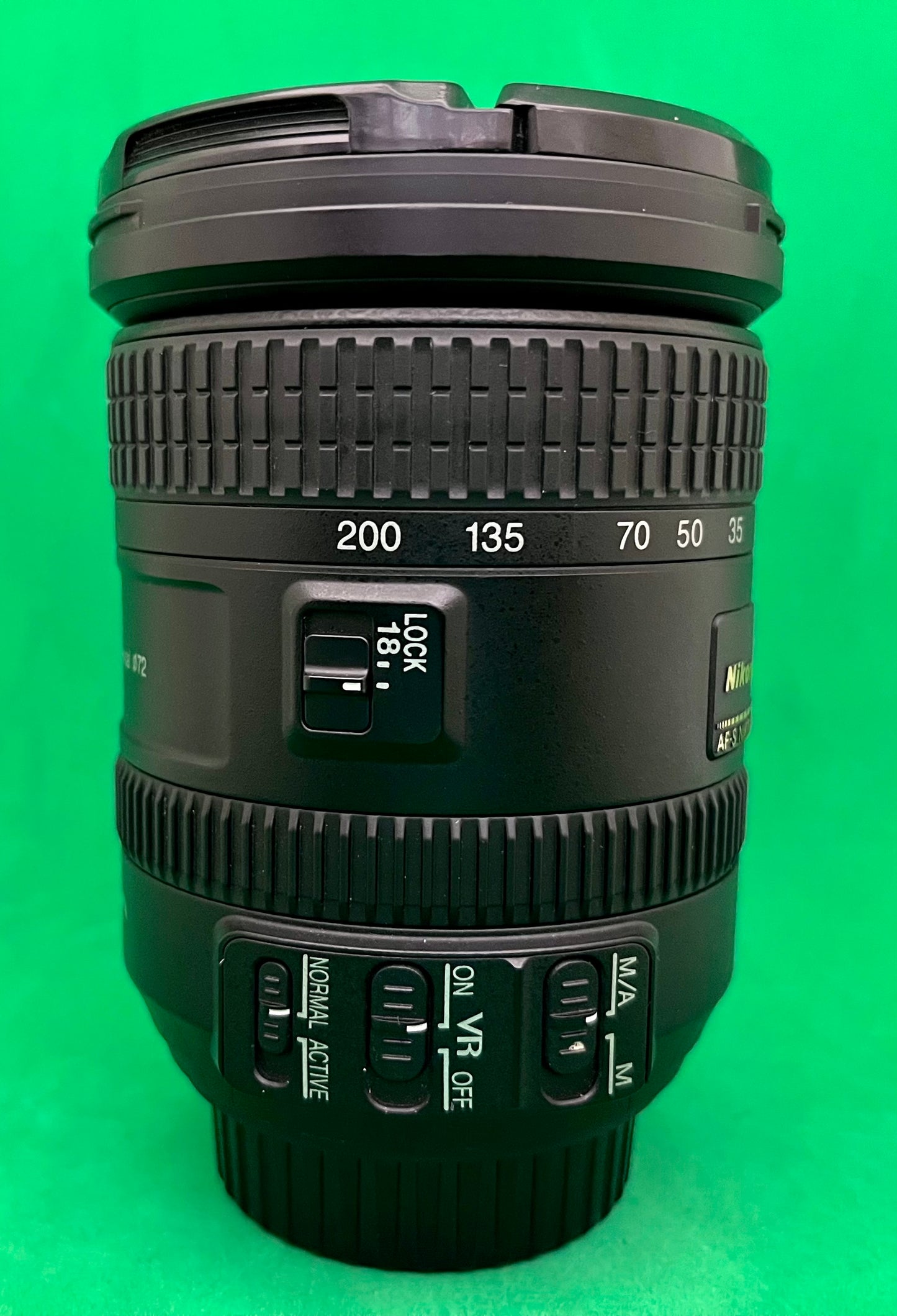 Nikon AF-S DX NIKKOR 18-200mm f/3.5-5.6G ED VR II Lens (used)