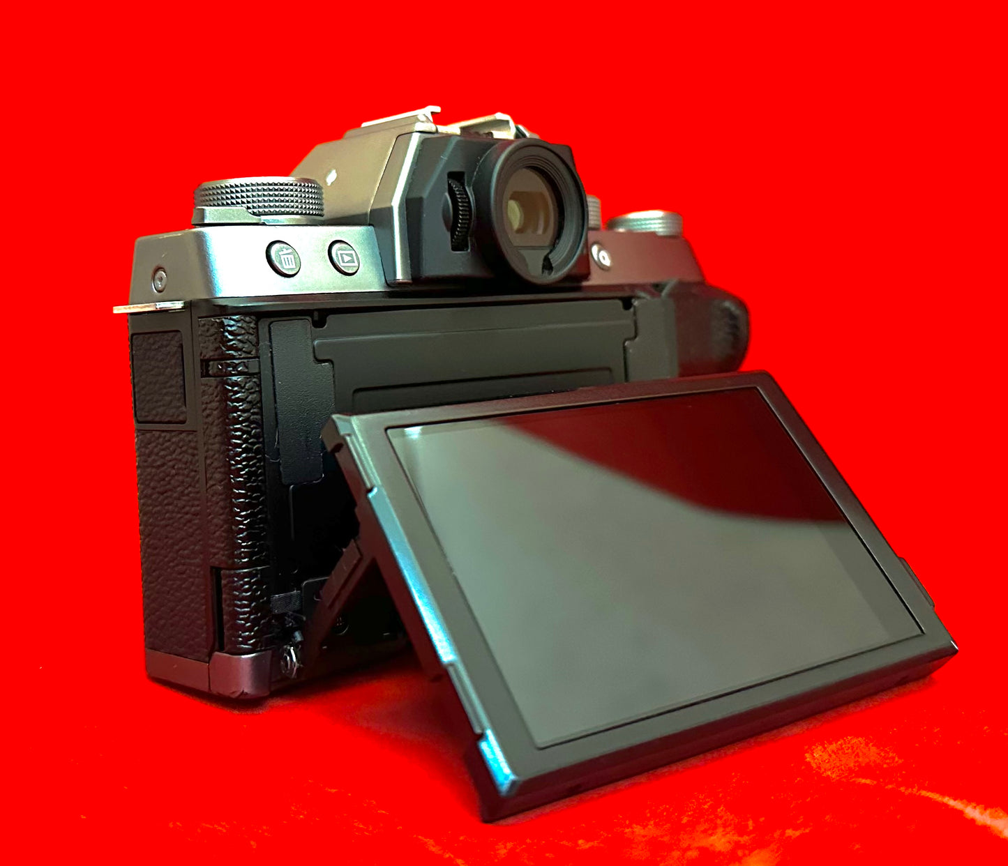 FUJIFILM X-T100 Mirrorless Digital Camera Body Only (used)