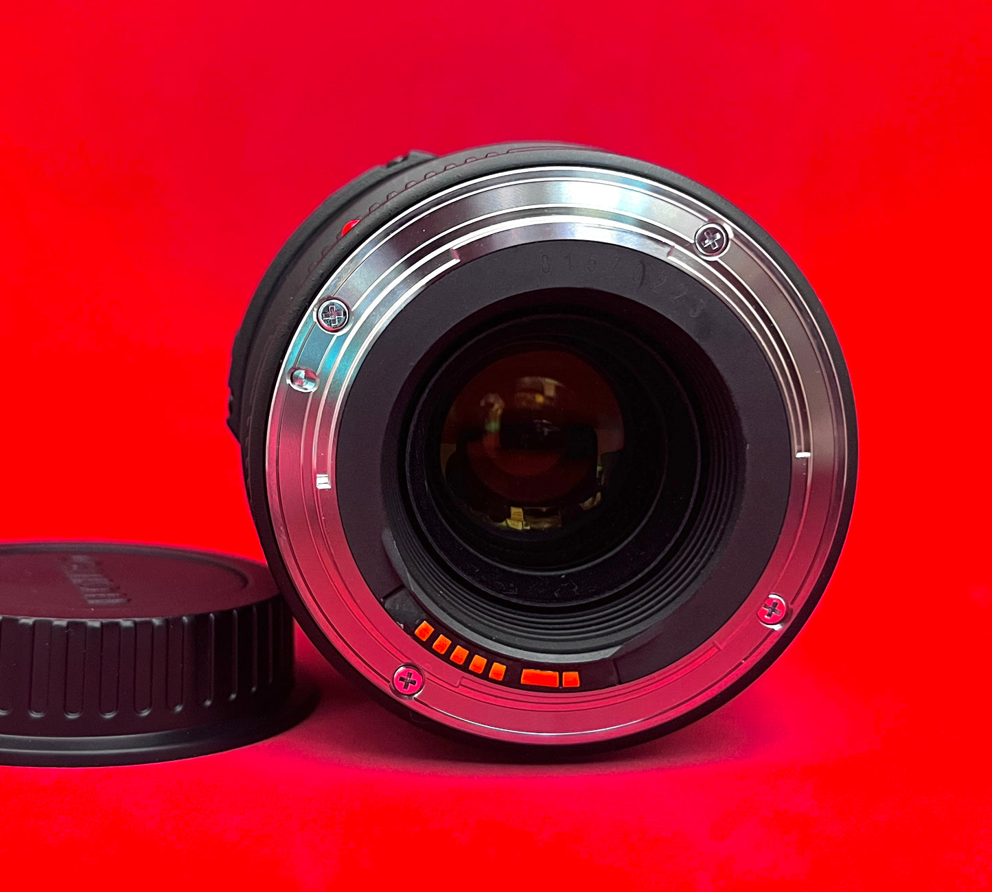CANON EF 100MM F2.8 USM MACRO LENS (used)
