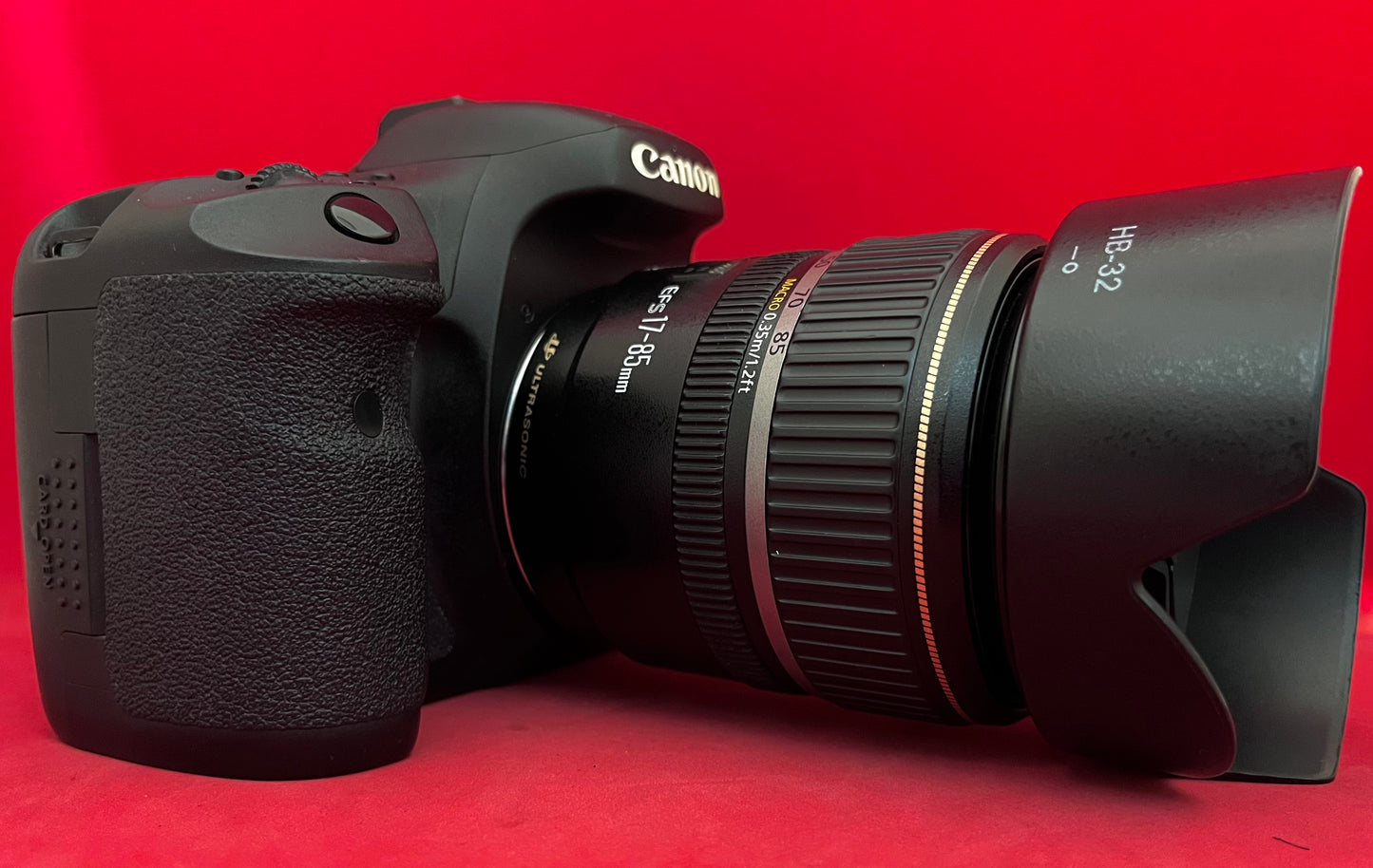 Canon EOS 7D DSLR Camera + 17-85mm lens (used)