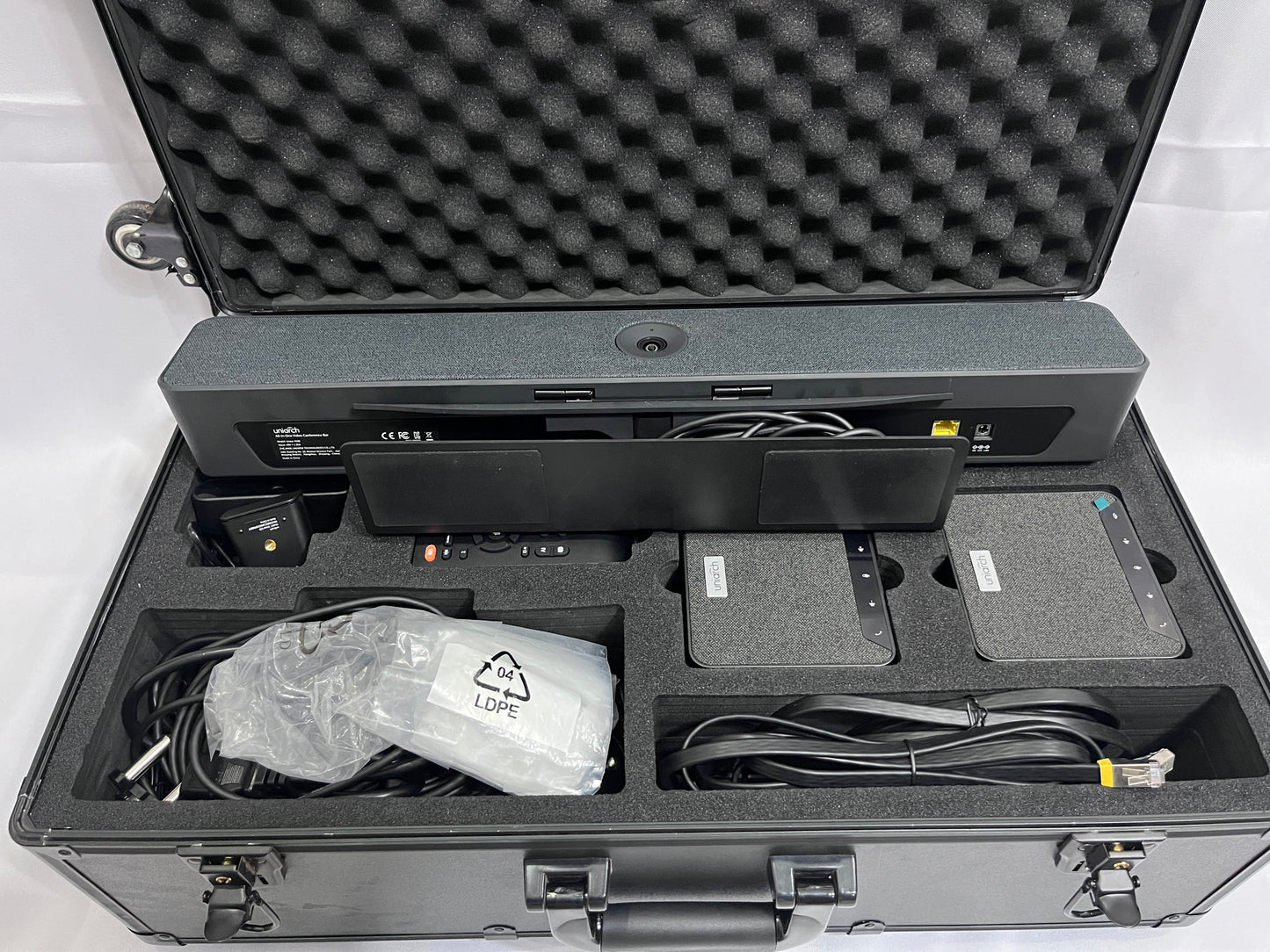 Uniarch Unear Video Conferencing Series ( speaker, cameras bar, webcam, remote) (used)