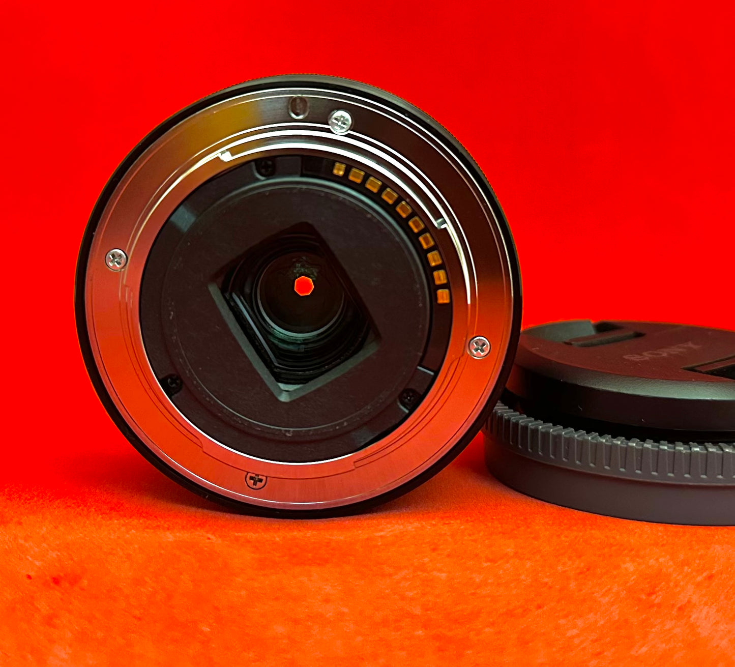 SONY E 20MM F/2.8 LENS (used)
