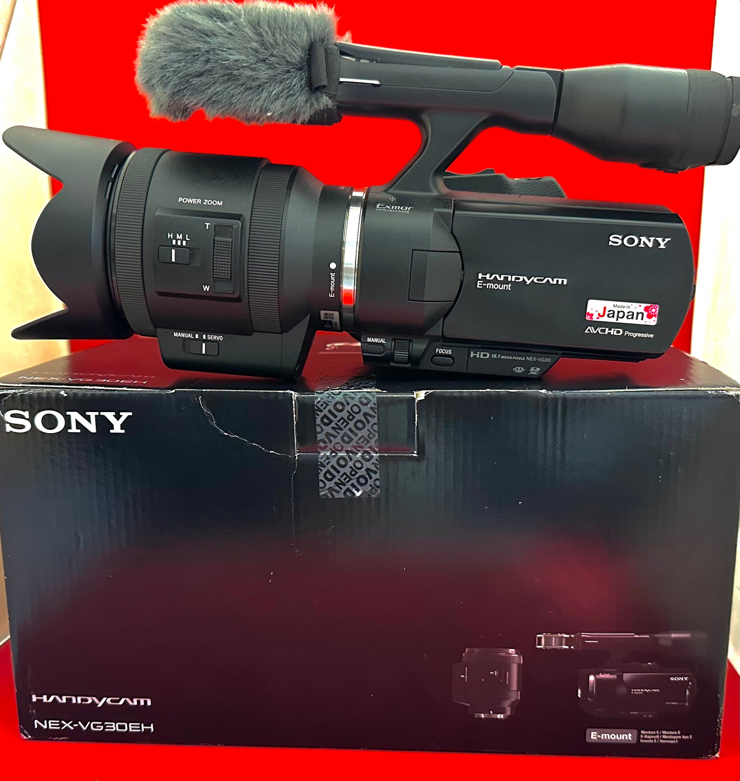 Sony NEX-VG30EH Camcorder with 18-200mm f/3.5-6.3 Power Zoom Lens (used)