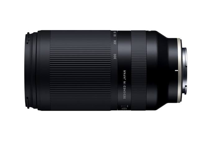 Tamron 70-300mm f/4.5-6.3 Di III RXD Lens for Sony E (used)