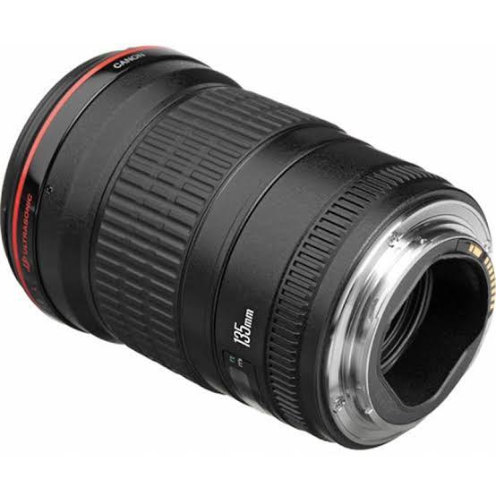 Canon 135mm f2 L EF Lens (used)