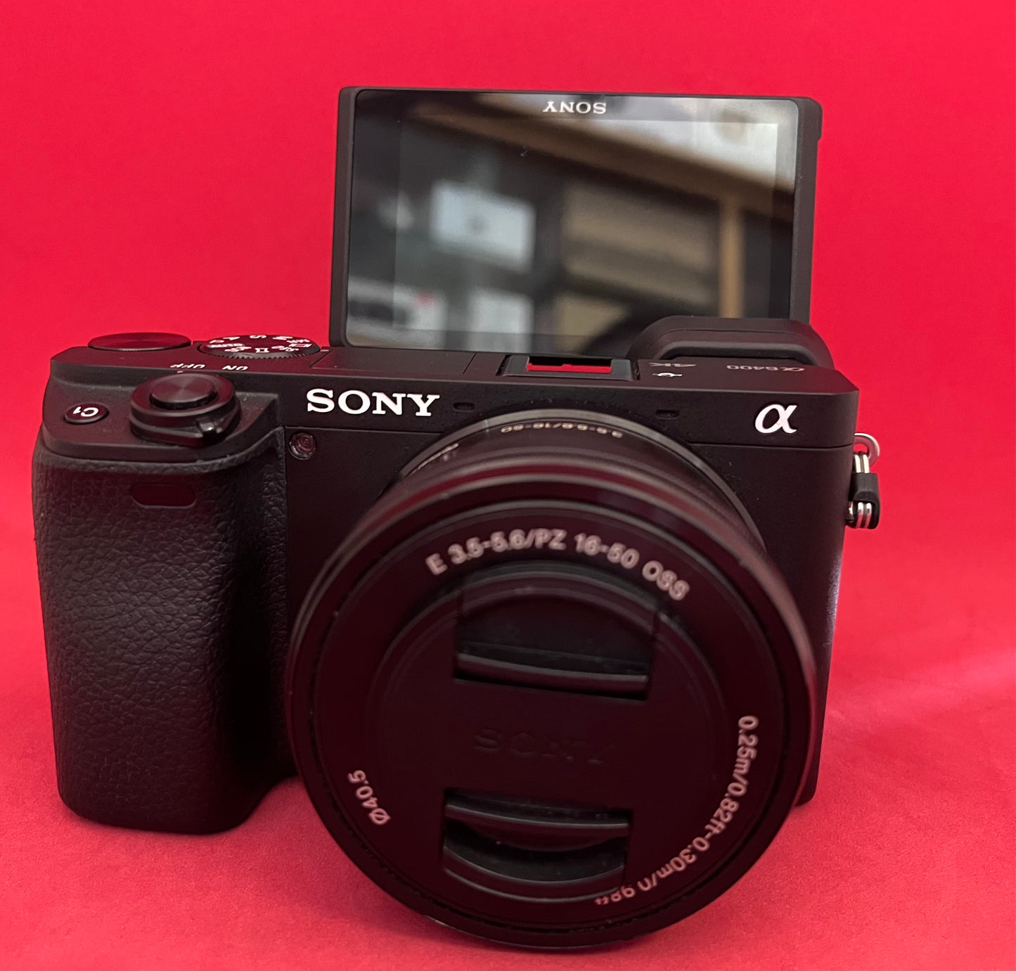 Sony Alpha a6400 Mirrorless Digital Camera with 16-50mm Lens (used)