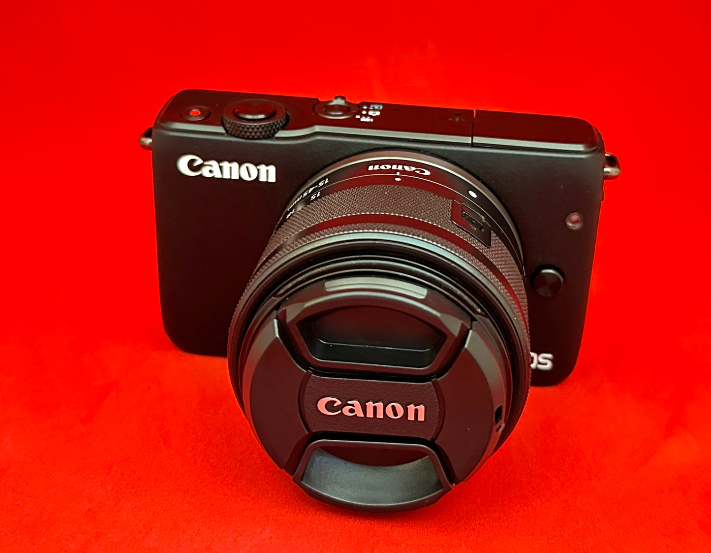 Canon EOS M10 Mirrorless Camera + 15-45mm EF-M Lens (used)