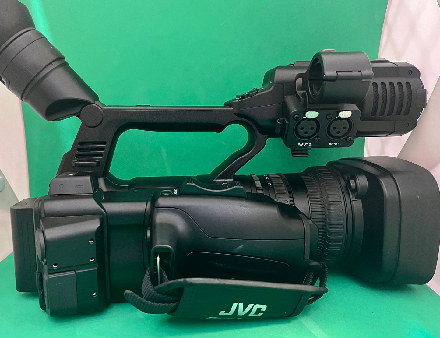 JVC GY-HM650E HD Camcorder (used)