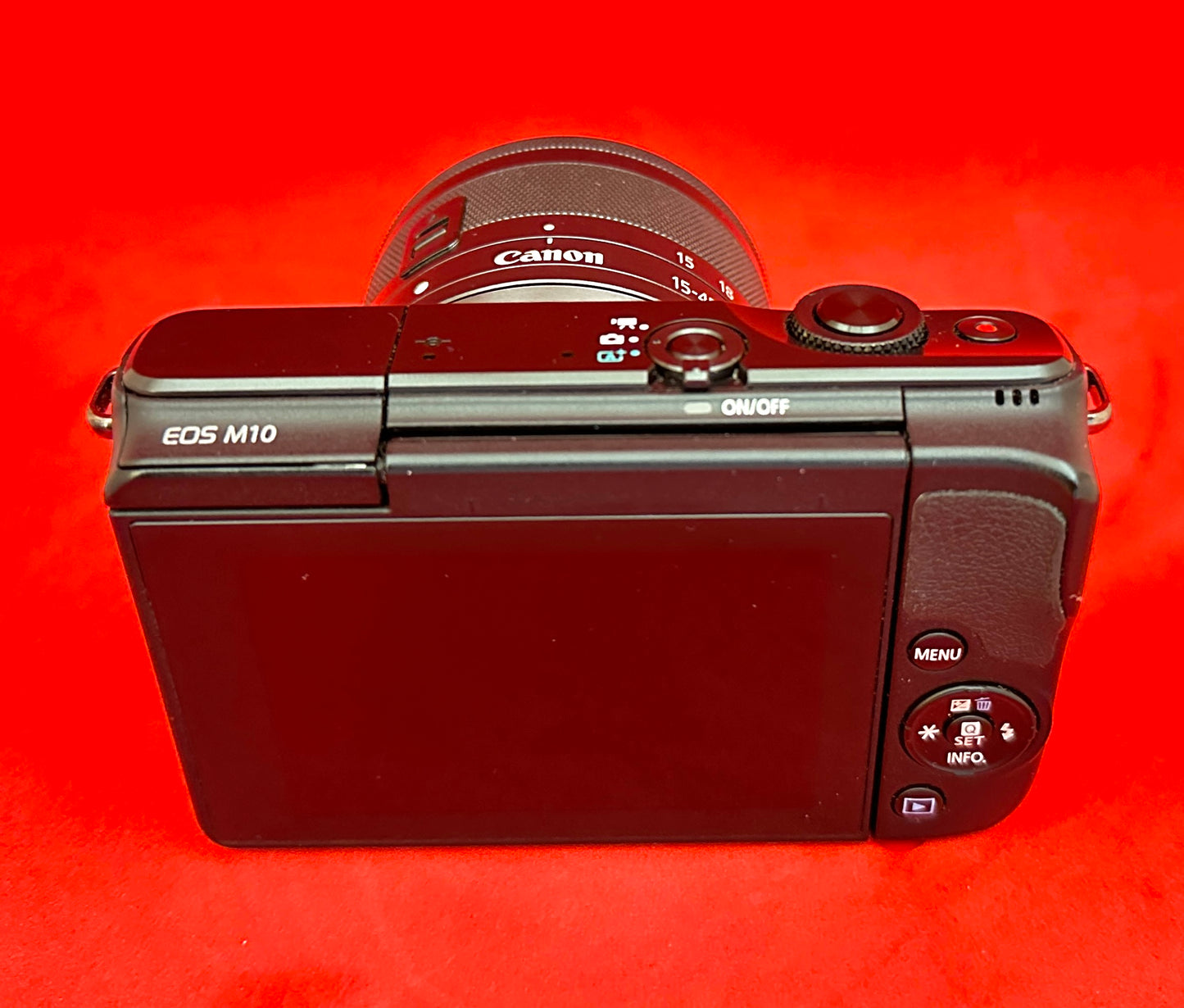 Canon EOS M10 Mirrorless Camera + 15-45mm EF-M Lens (used)