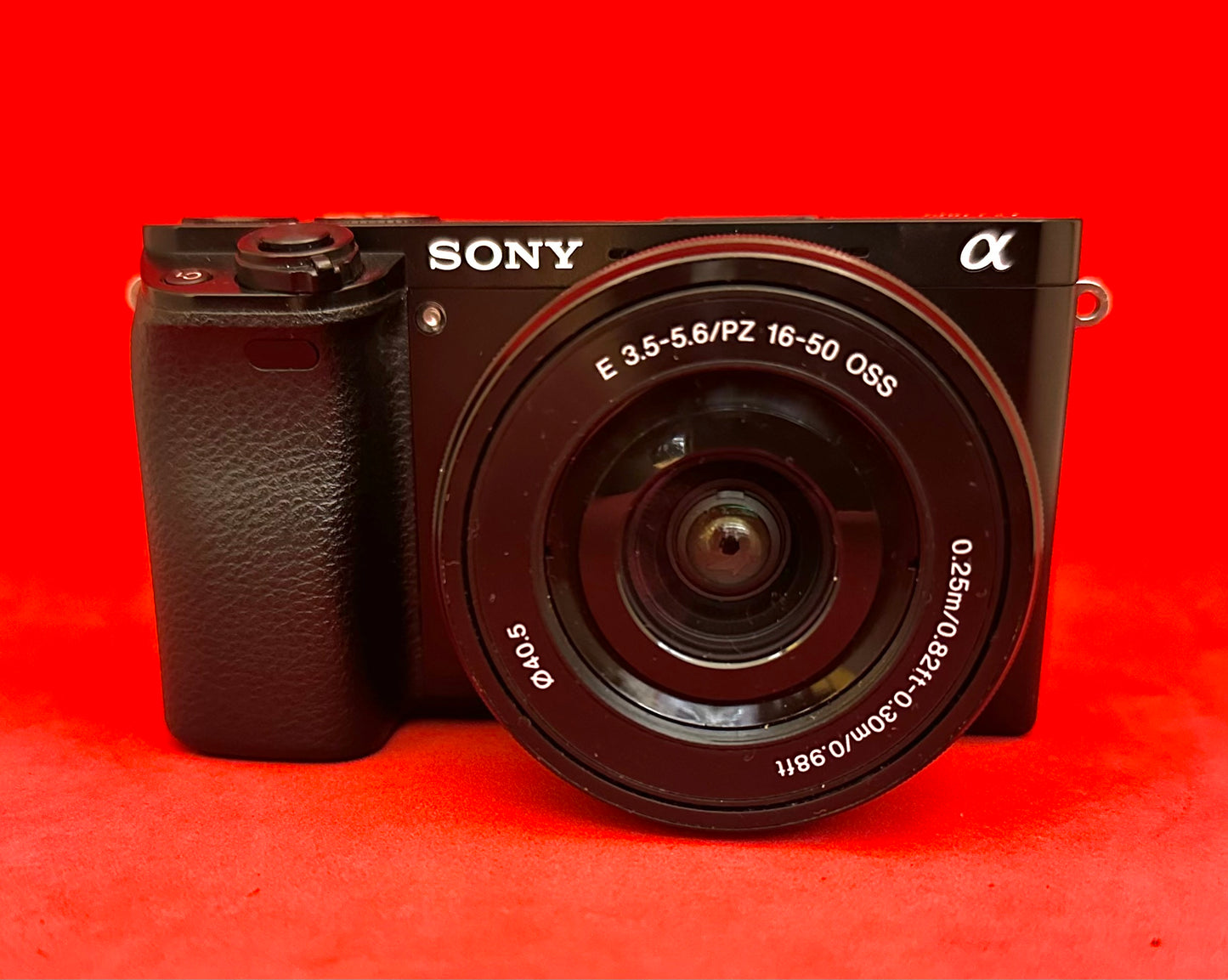 Sony a6000 Mirrorless Camera with 16-50mm Lens (used)
