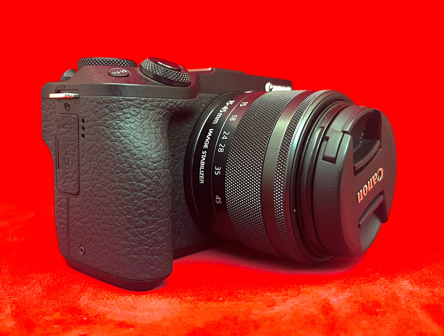Canon EOS M6 Mark II + 15-45mm – Mirrorless Camera Kit (used)
