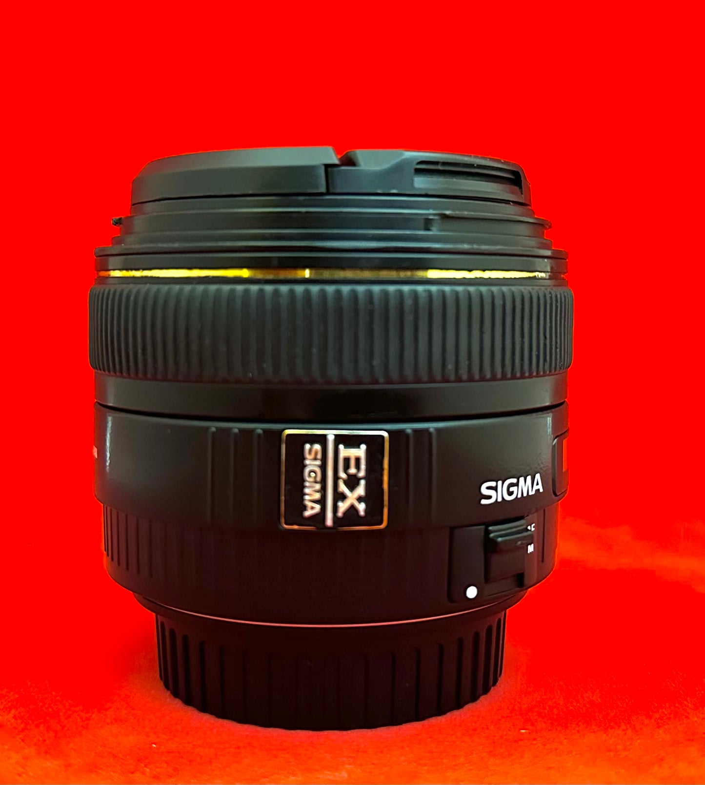 Sigma 30mm f/1.4 EX DC HSM Autofocus Lens for Canon EF-Mount (used)