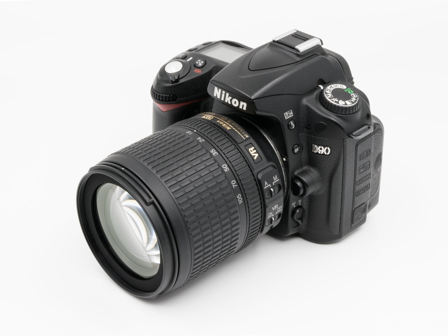 Nikon D90 with Lens 18-105mm (used)