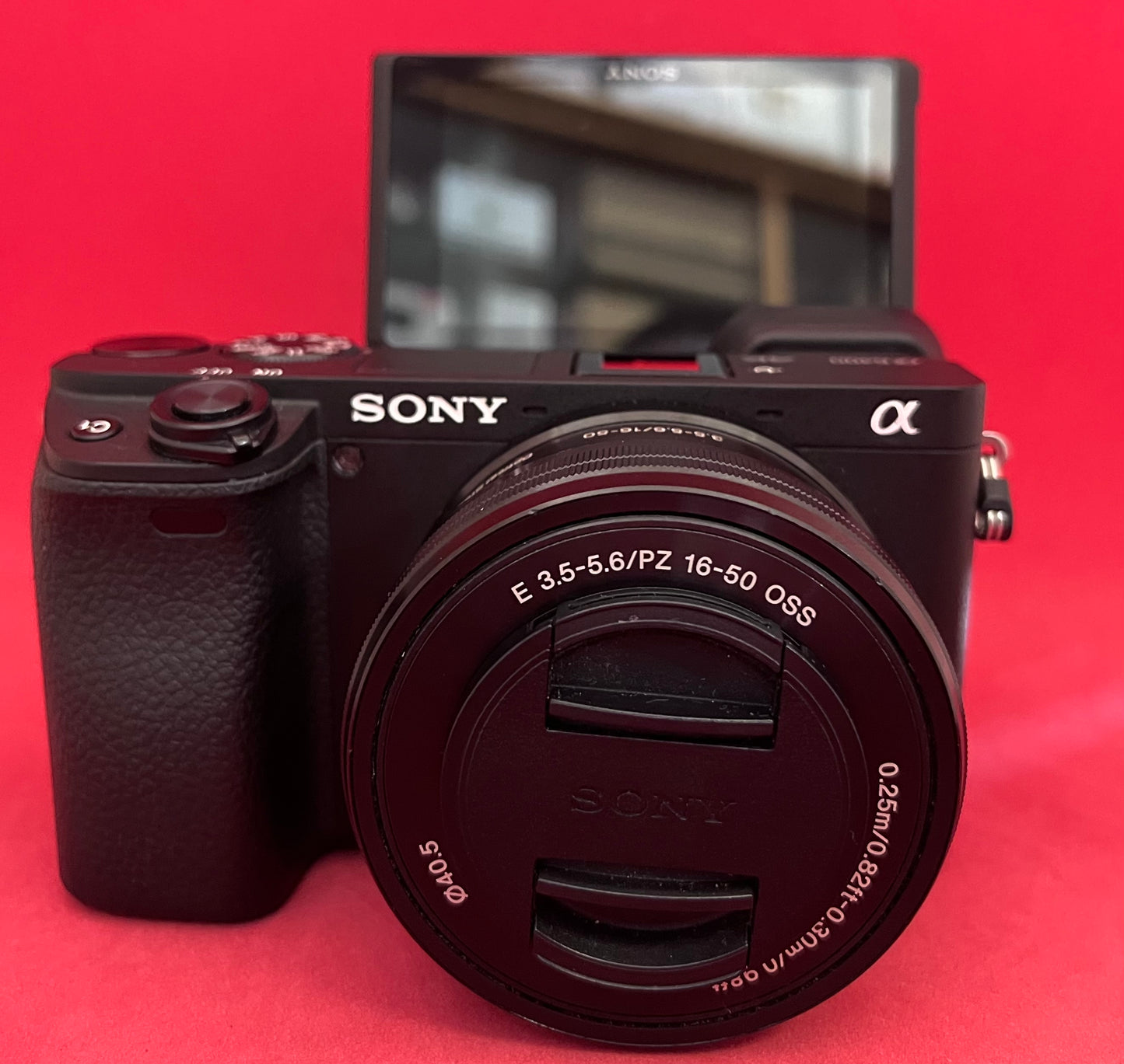 Sony Alpha a6400 Mirrorless Digital Camera with 16-50mm Lens (used)