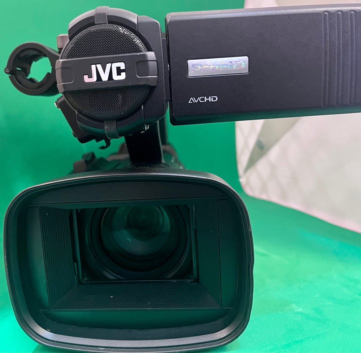 JVC GY-HM650E HD Camcorder (used)