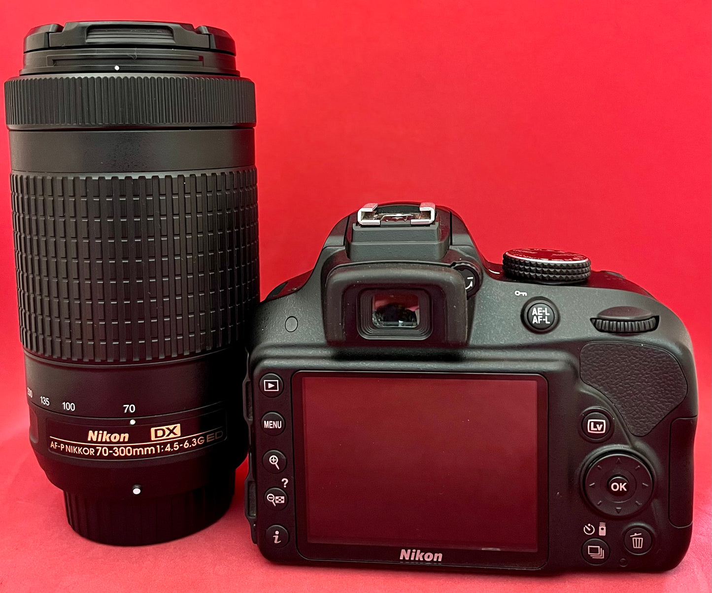 NIKON D3300 DSLR CAMERA bundle lens 18-55MM & 70-300MM (used)