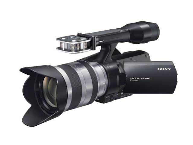 Sony NEX-VG20E Interchangeable Lens HD Handycam Camcorder with 18-200mm Lens (used)
