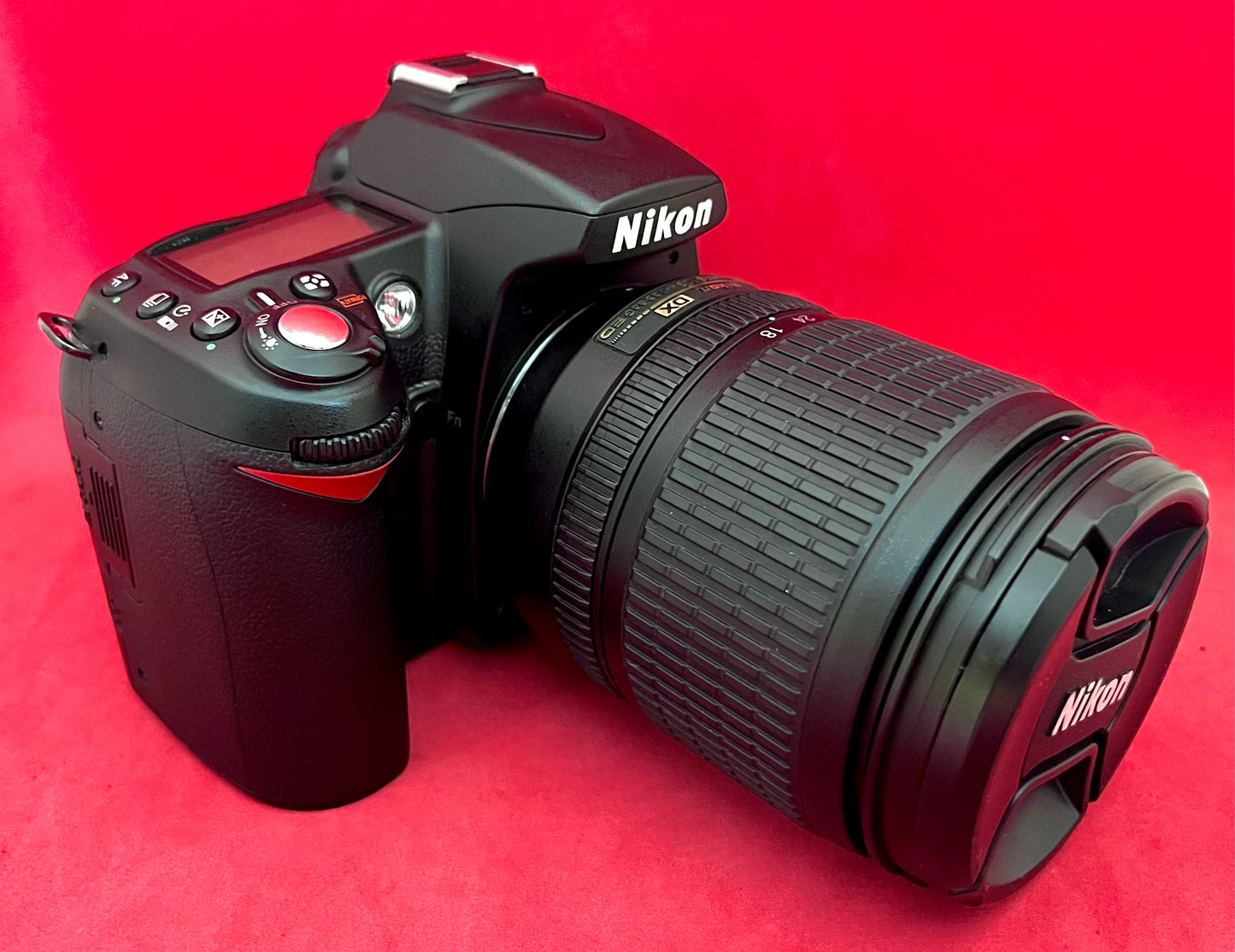 Nikon D90 with Lens 18-105mm (used)