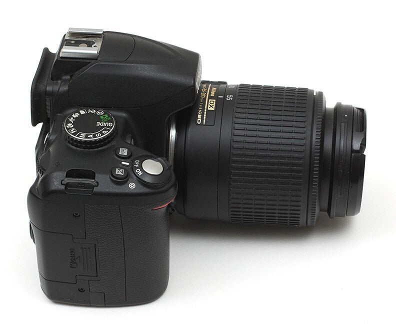 NIKON D3000 + 55-200mm (used)