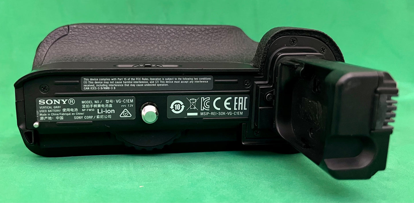 Sony VG-C1EM Vertical Battery Grip for Alpha a7/a7R/a7S Digital Camera (used)