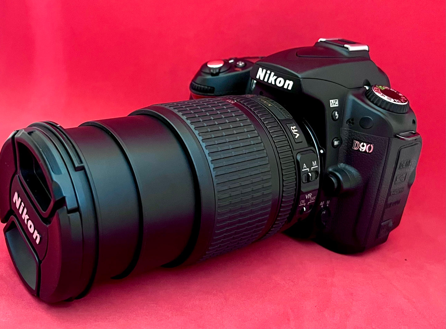 Nikon D90 with Lens 18-105mm (used)