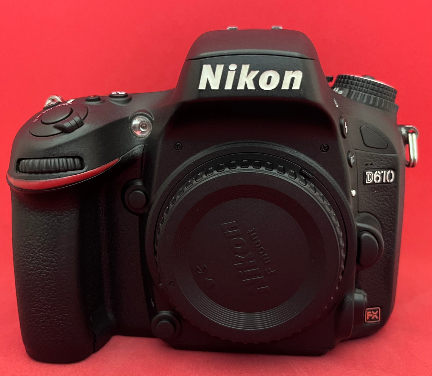 Nikon D610 24.3 MP Digital SLR Camera (Body Only) used