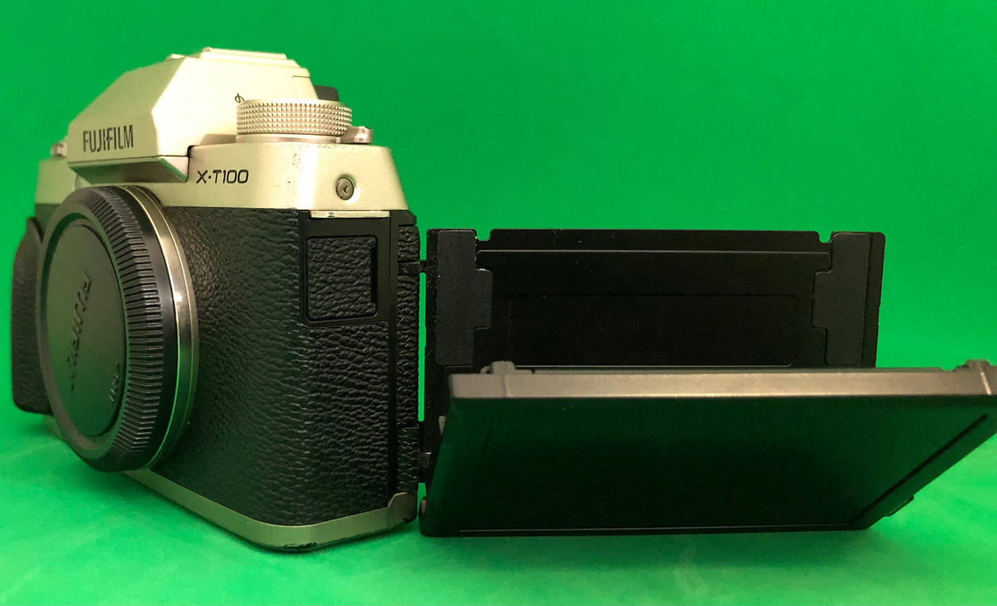 Fujifilm X-T100 Mirrorless Digital Camera Body (pre-owned)