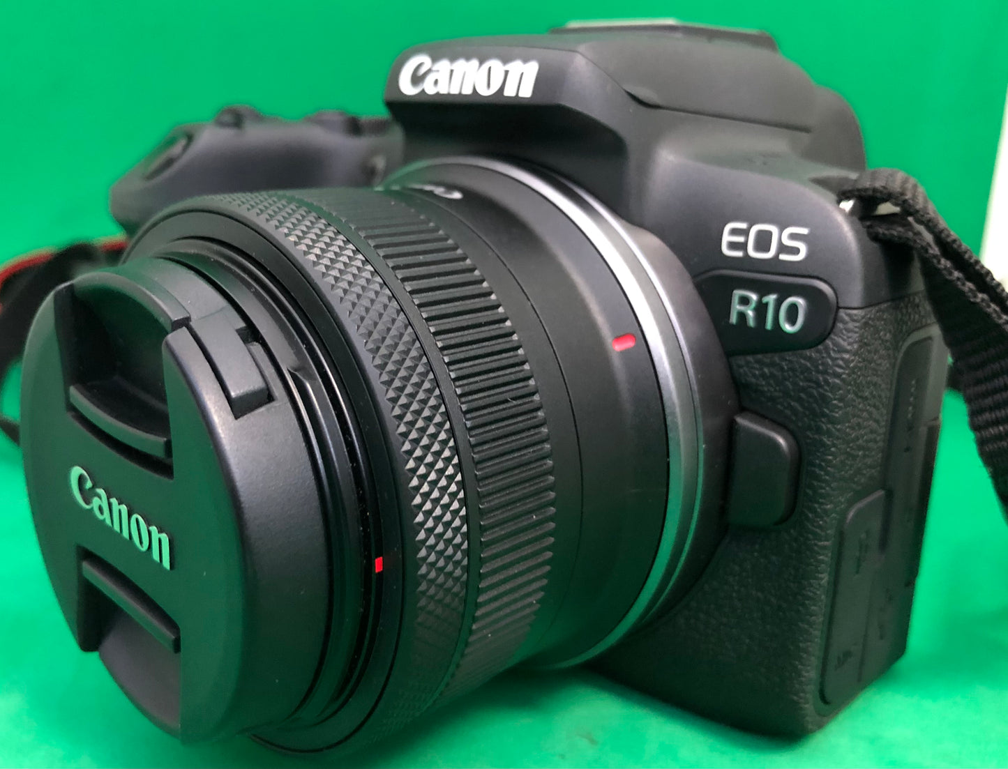 Canon EOS R10 with RF-S 18-45mm IS STM Lens Mirrorless Camera Kit (pre-owned)