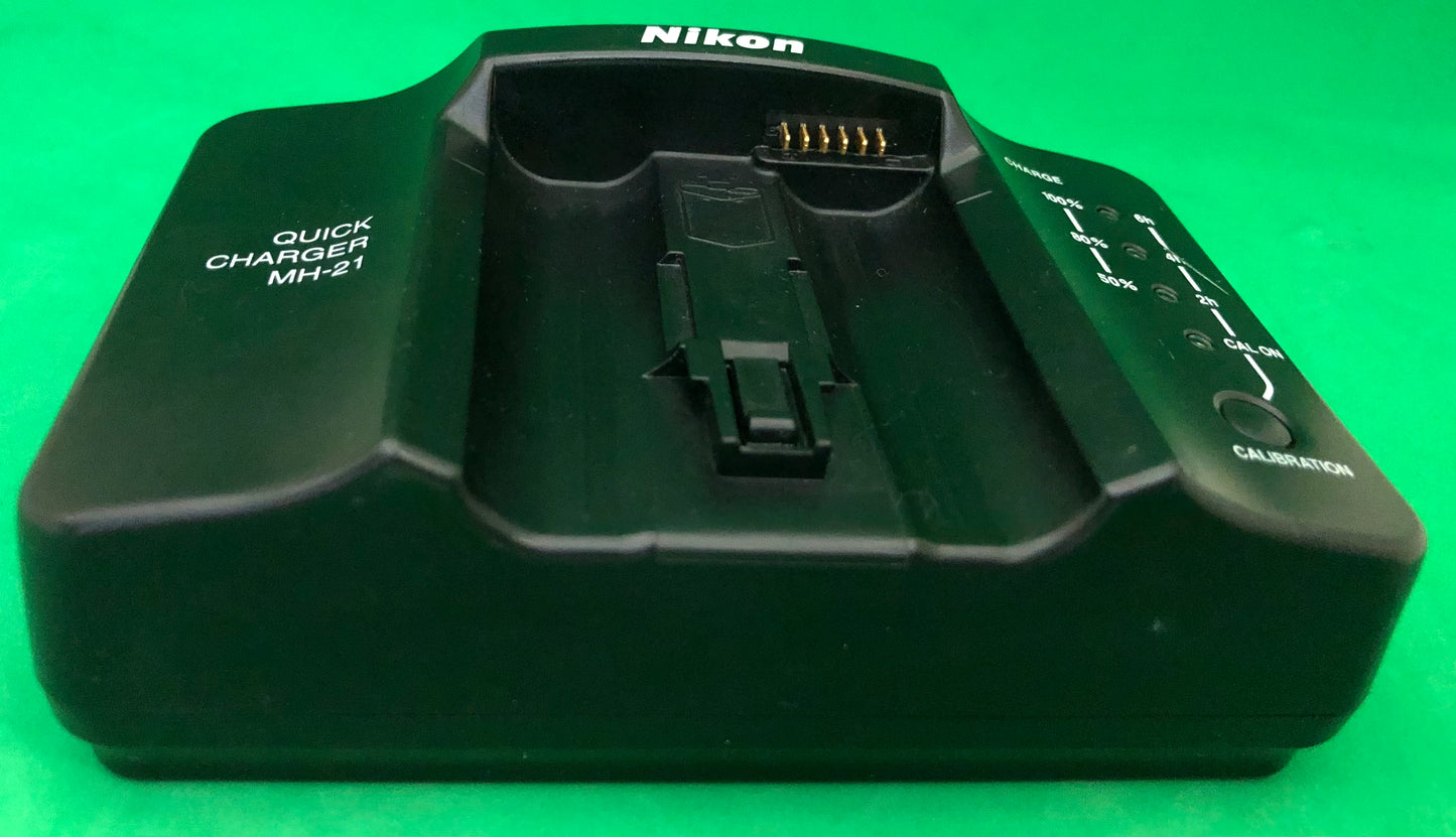 Nikon MH-21 Quick Charger for Nikon EN-EL4 & EN-EL4a Battery Original (used)