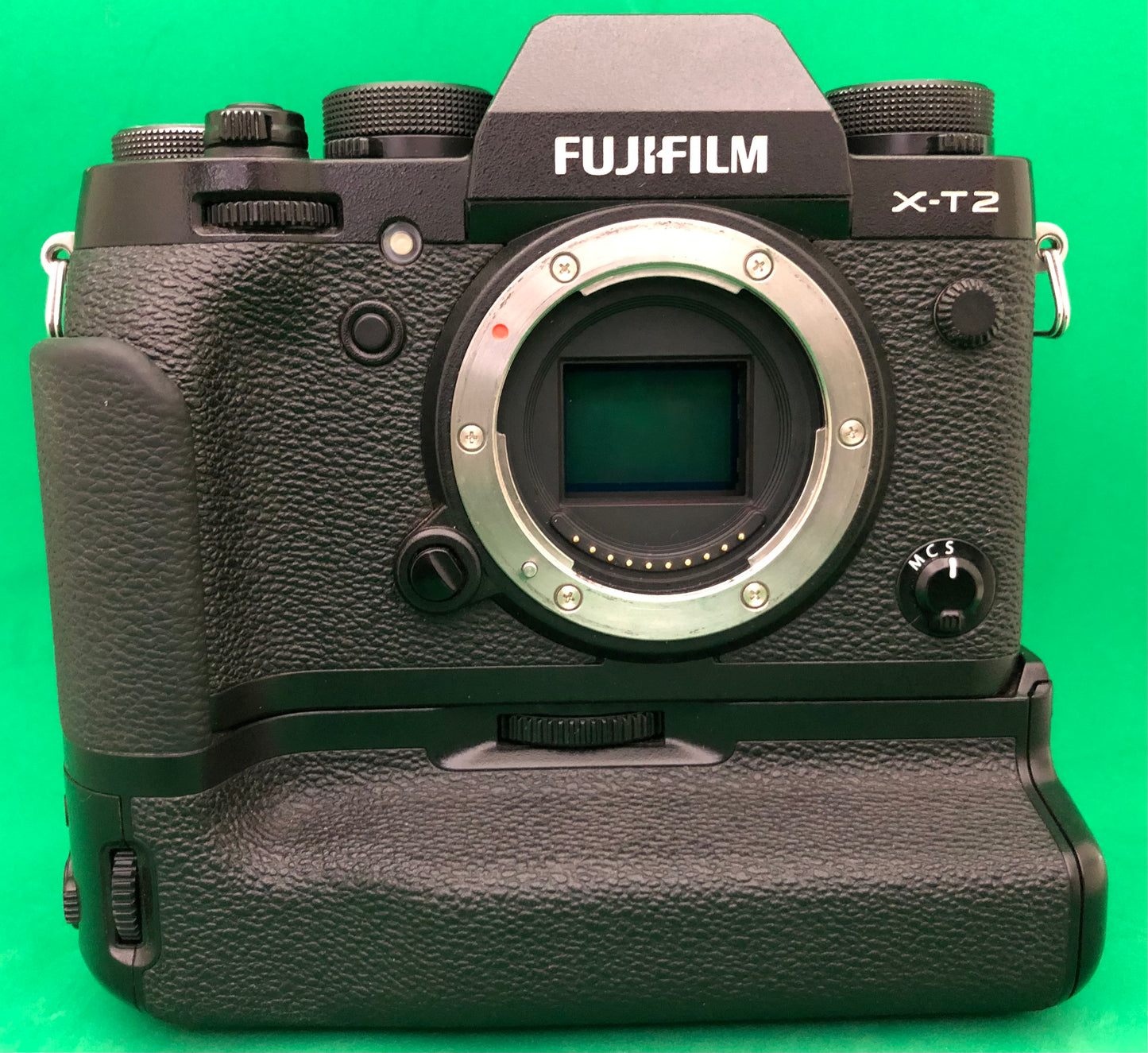 Fujifilm X-T2 body Mirrorless Digital camera + Fujifilm VPB-XT2 Vertical Battery Grip (used)