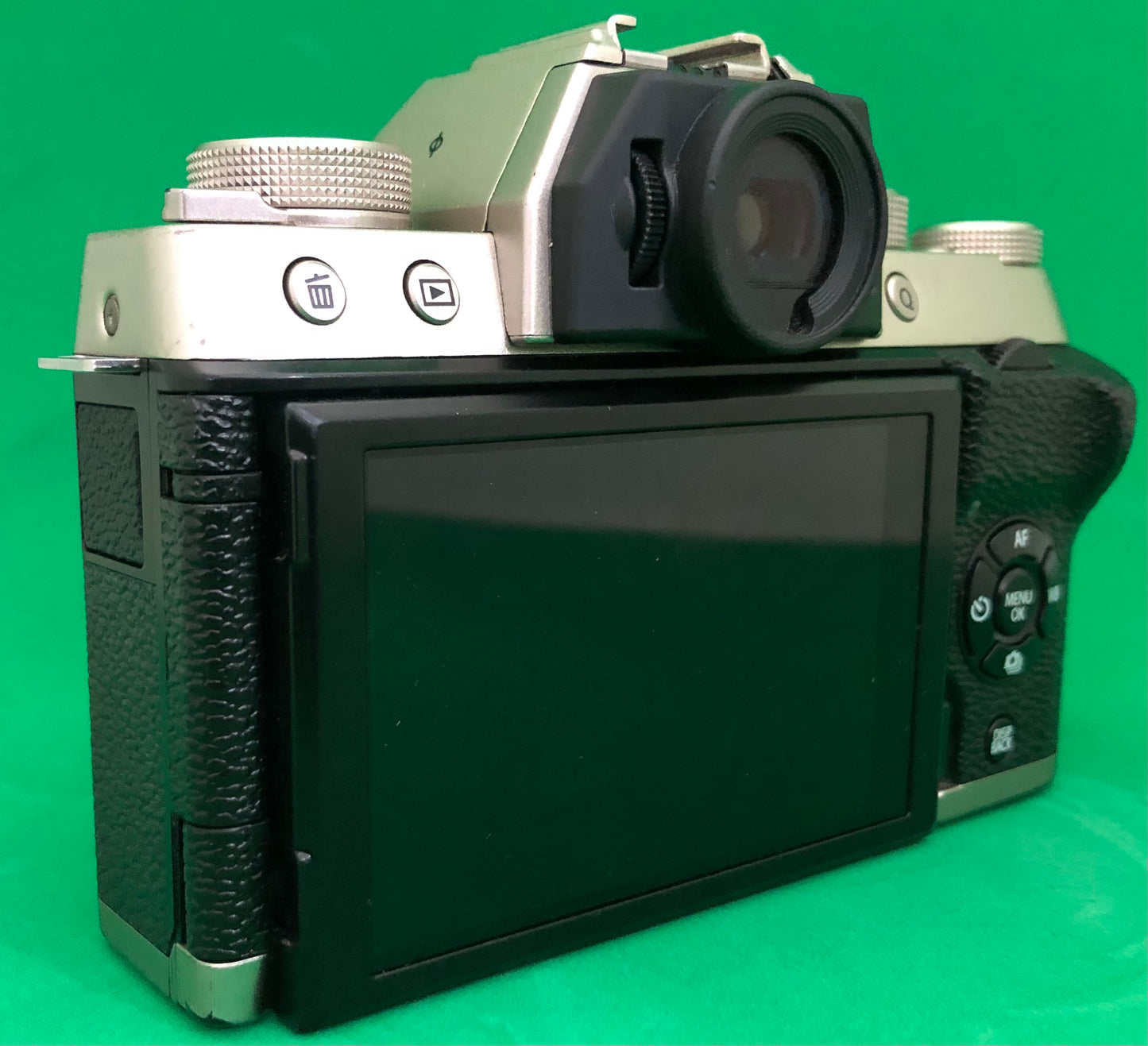 Fujifilm X-T100 Mirrorless Digital Camera Body (pre-owned)