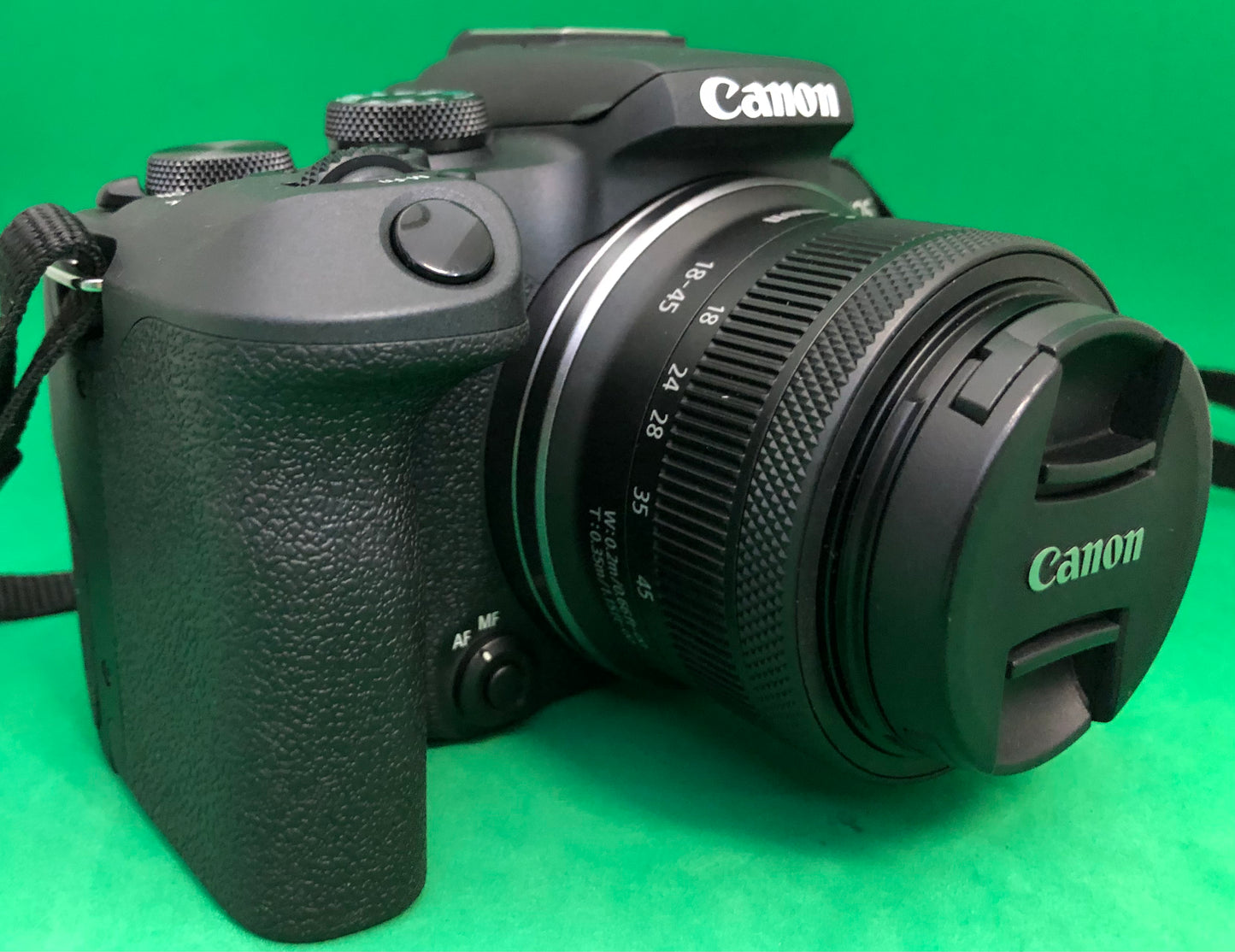 Canon EOS R10 with RF-S 18-45mm IS STM Lens Mirrorless Camera Kit (pre-owned)
