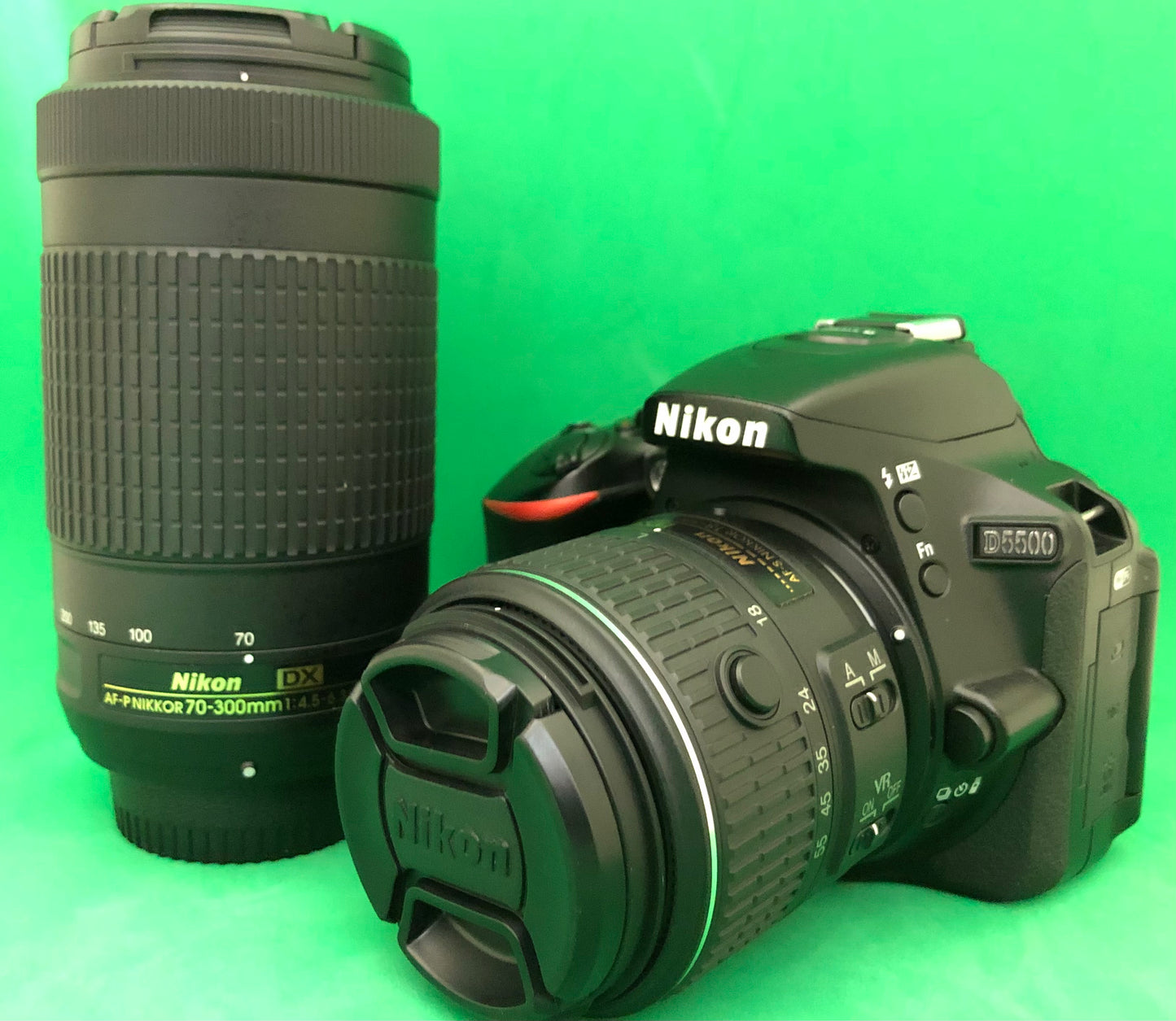 Nikon D5500 DX-format Digital SLR Dual Lens Kit (used)