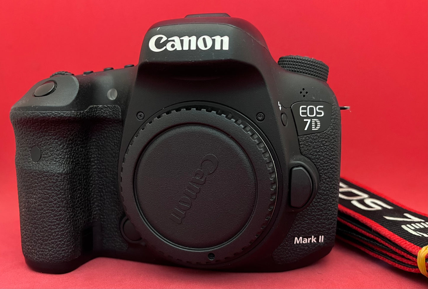 Canon EOS 7D Mark II Body (Used)