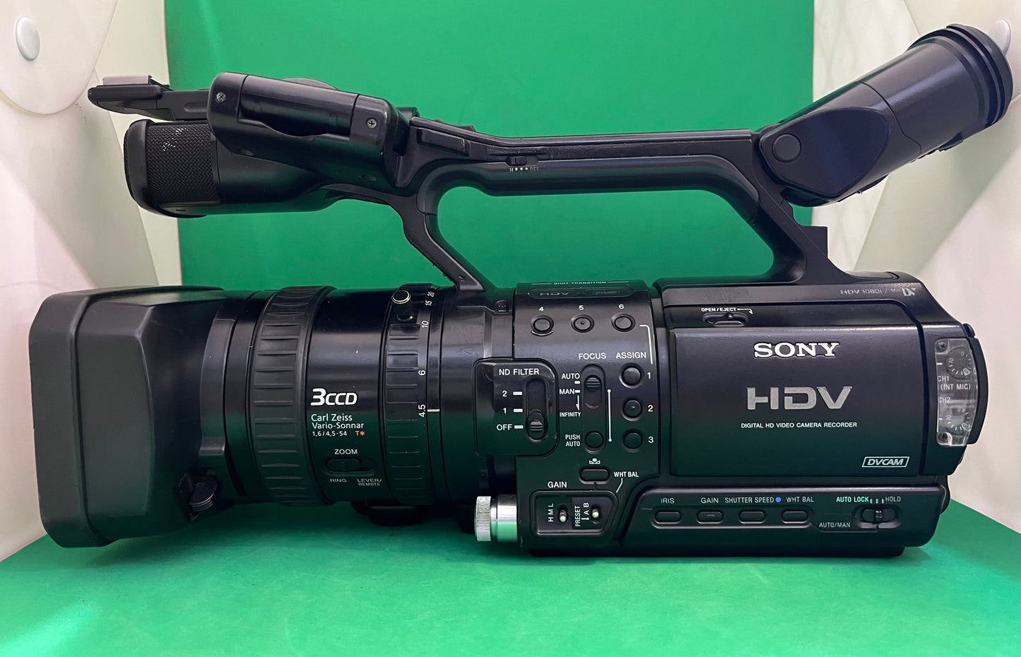 Sony HVR-Z1E HDV 3CCD Handheld Camcorder (used)