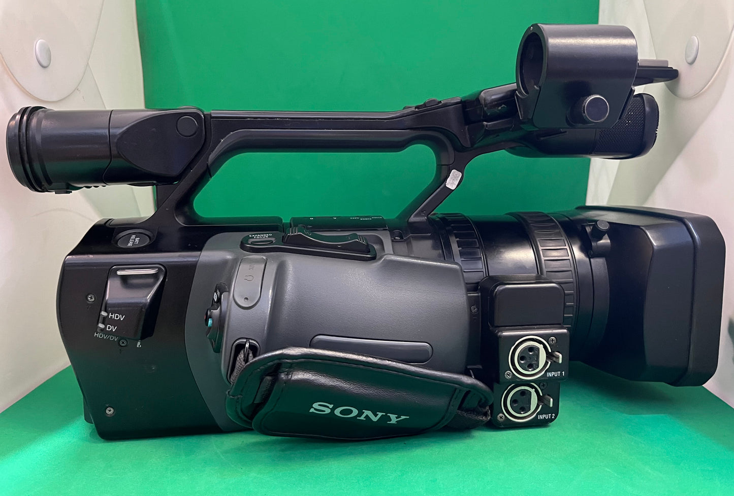 Sony HVR-Z1E HDV 3CCD Handheld Camcorder (used)