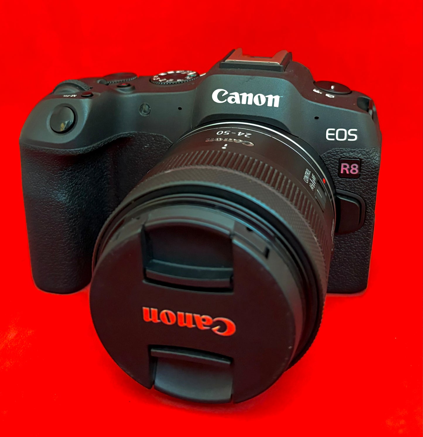 CANON EOS R8 MIRRORLESS  WITH RF 24-50MM F/4.5-6.3 IS STM LENS (used)